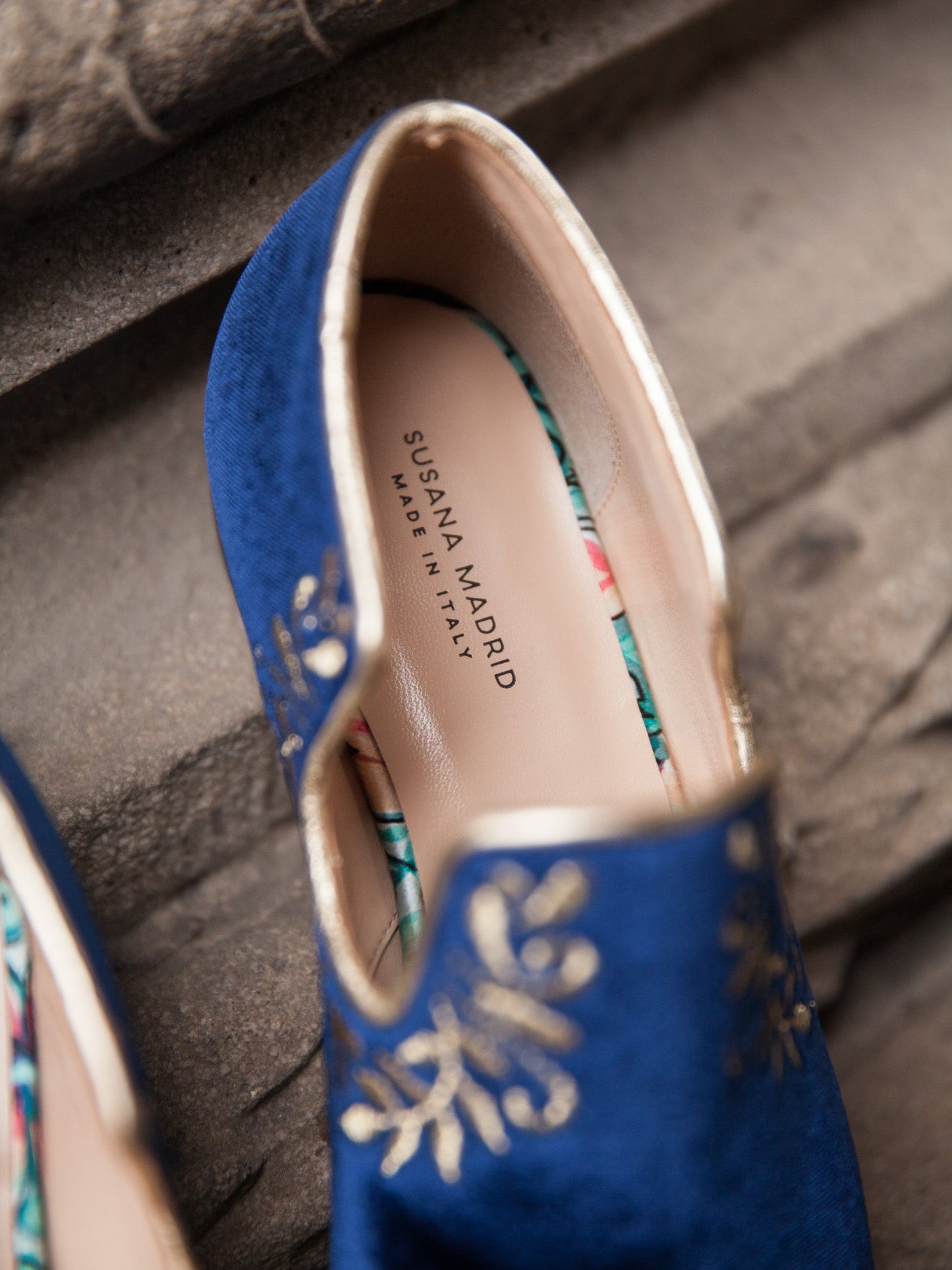 Iris Flat inside detail