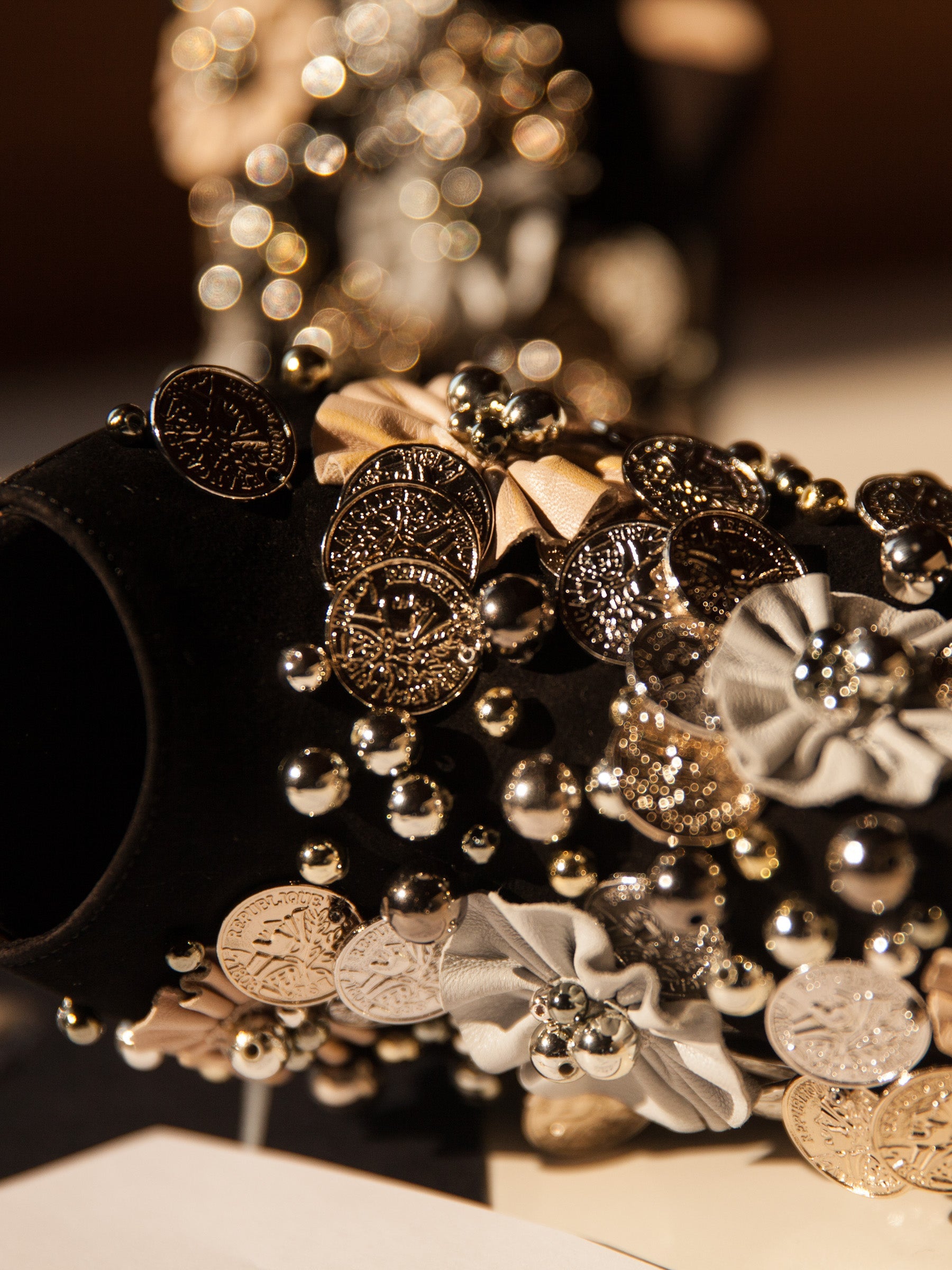 Rocca sandal in black suede with accessory detail