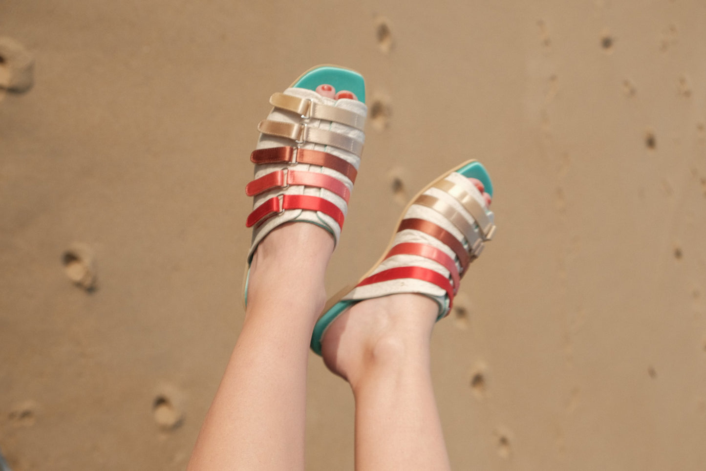 Piña Slides -Bio Materials- in Cream Rose