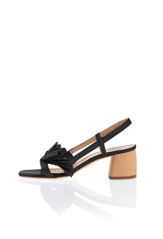 Cereza Sandal in Black