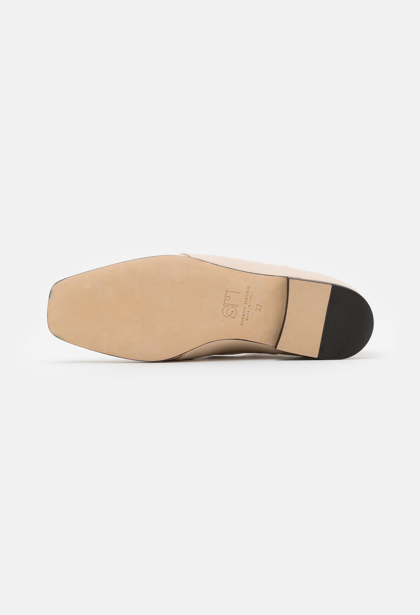 Iris Leone Flat In Cream
